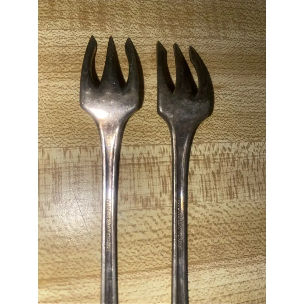 Community Plate Adam Silverplate 1917 Silverware Flatware Set Seafood Forks (2)